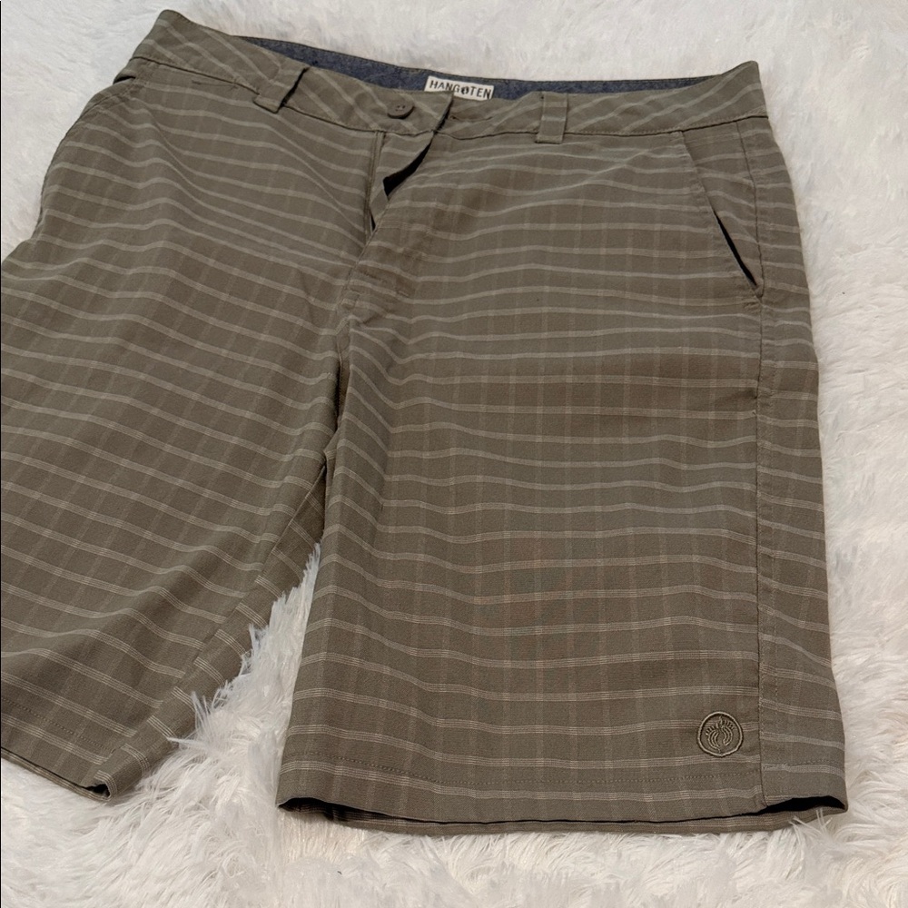 Hang Ten Men's Olive Plaid Flat Front Shorts